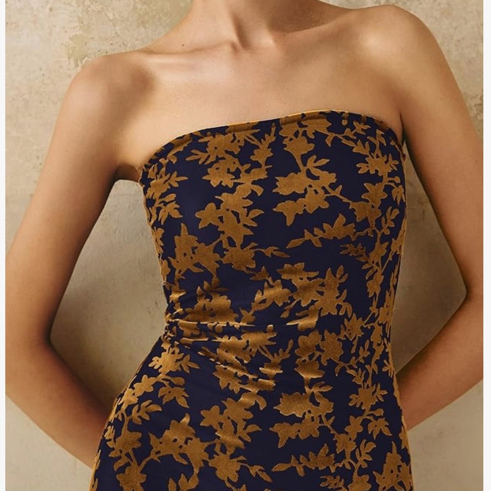 Chic Floral Maxi Dress in Blue and Gold